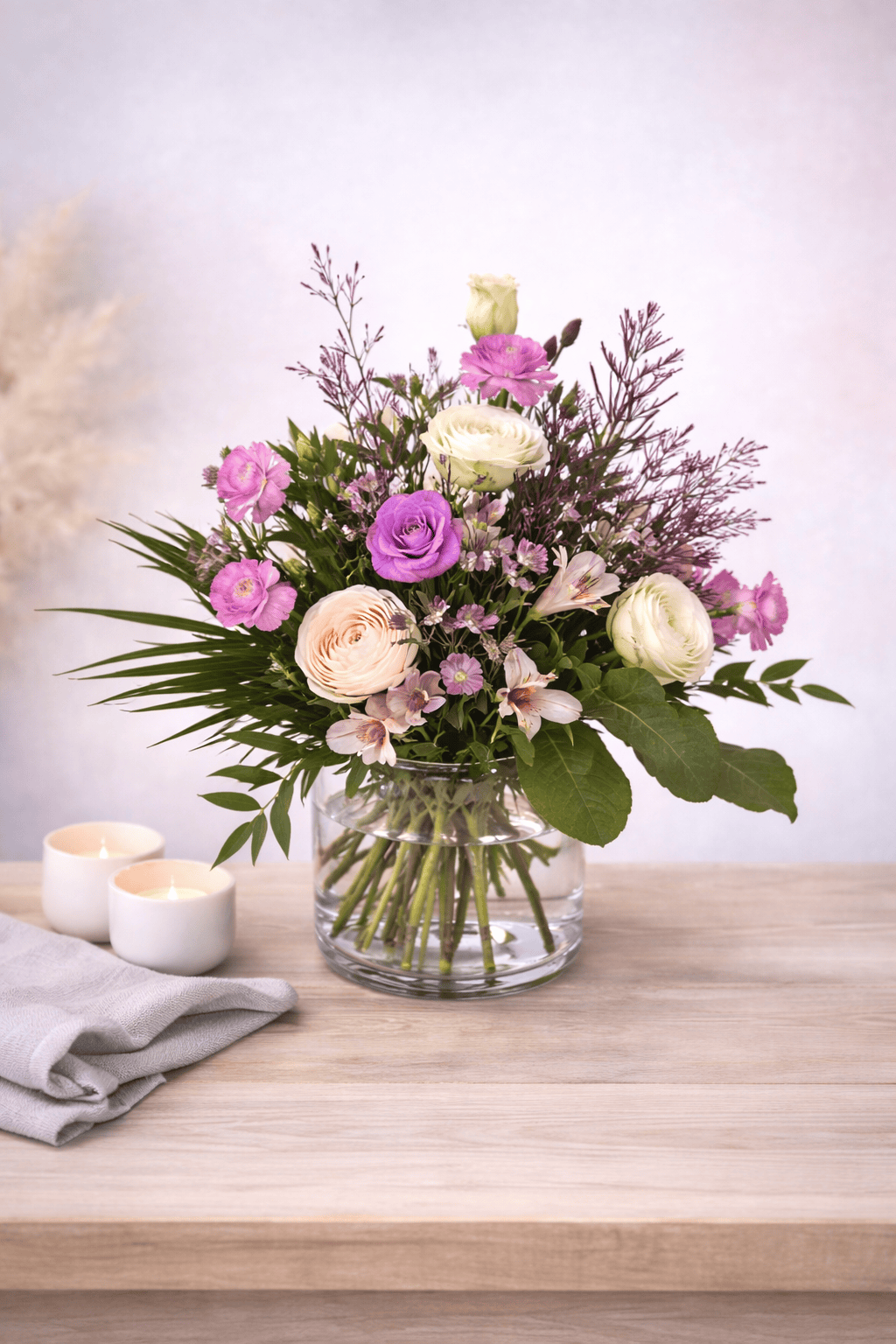 Rundgebundener Blumenstrauß im Biedermeier-Stil von Floria Blumen